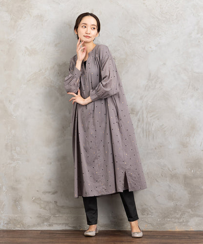 21号(6L～) ホイルドットプリントキーネックワンピース