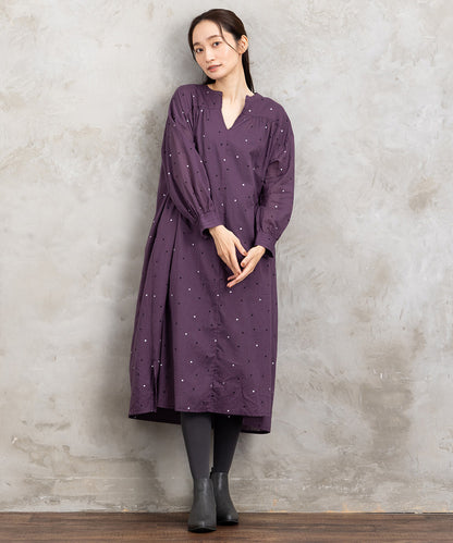 21号(6L～) ホイルドットプリントキーネックワンピース