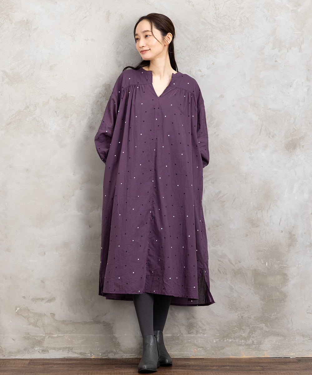 21号(6L～) ホイルドットプリントキーネックワンピース