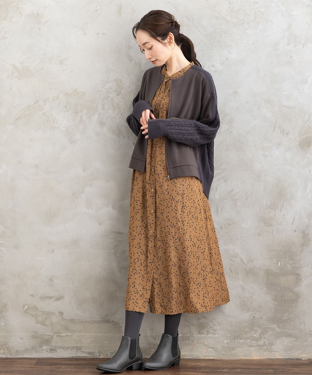 パウダーサテンスタープリントワンピース