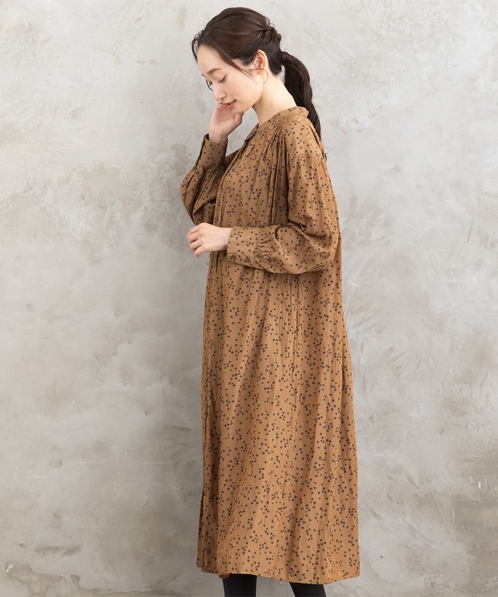 21号(6L～) パウダーサテンスタープリントワンピース