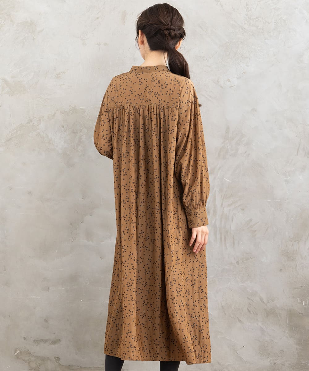 21号(6L～) パウダーサテンスタープリントワンピース