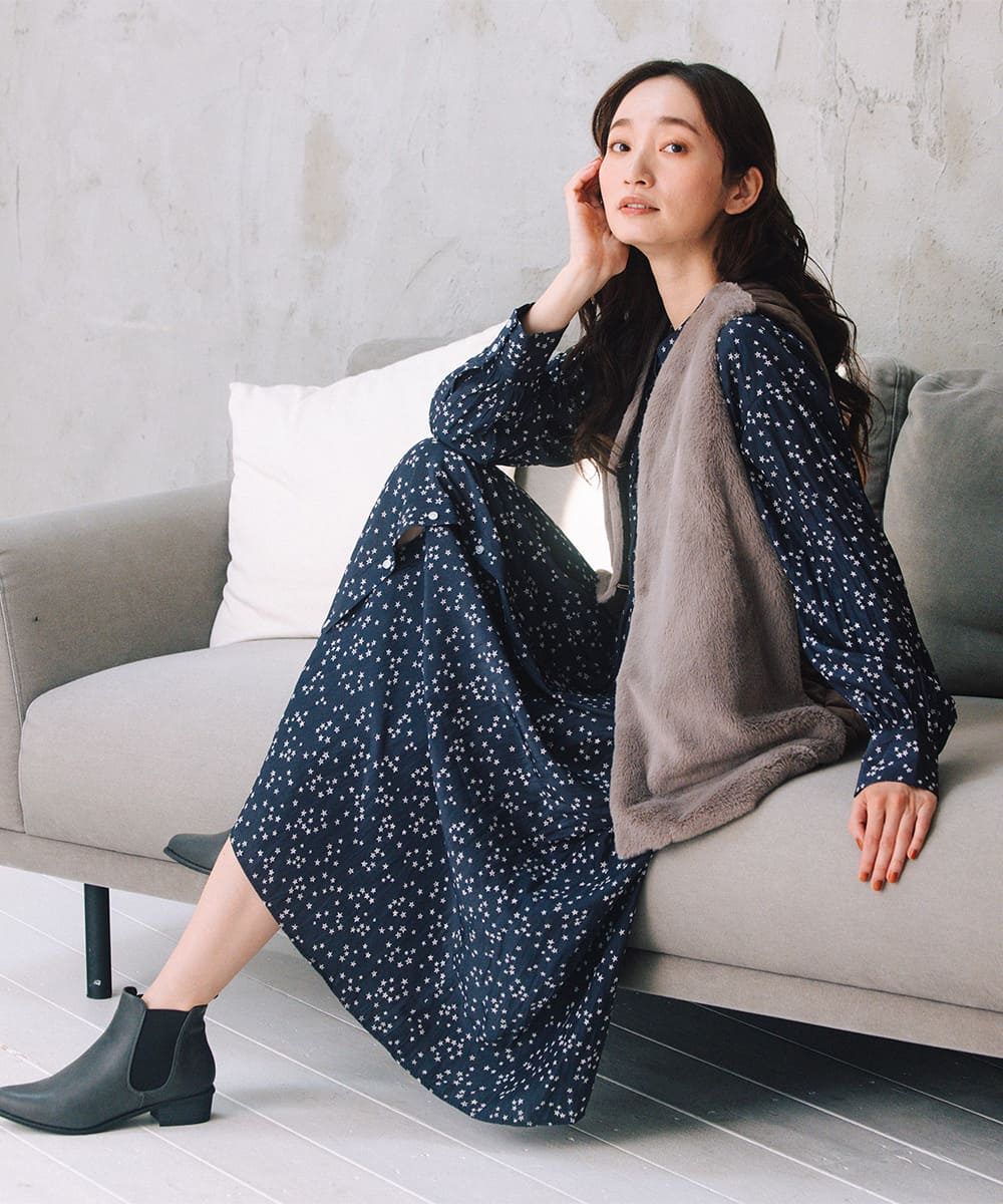 パウダーサテンスタープリントワンピース