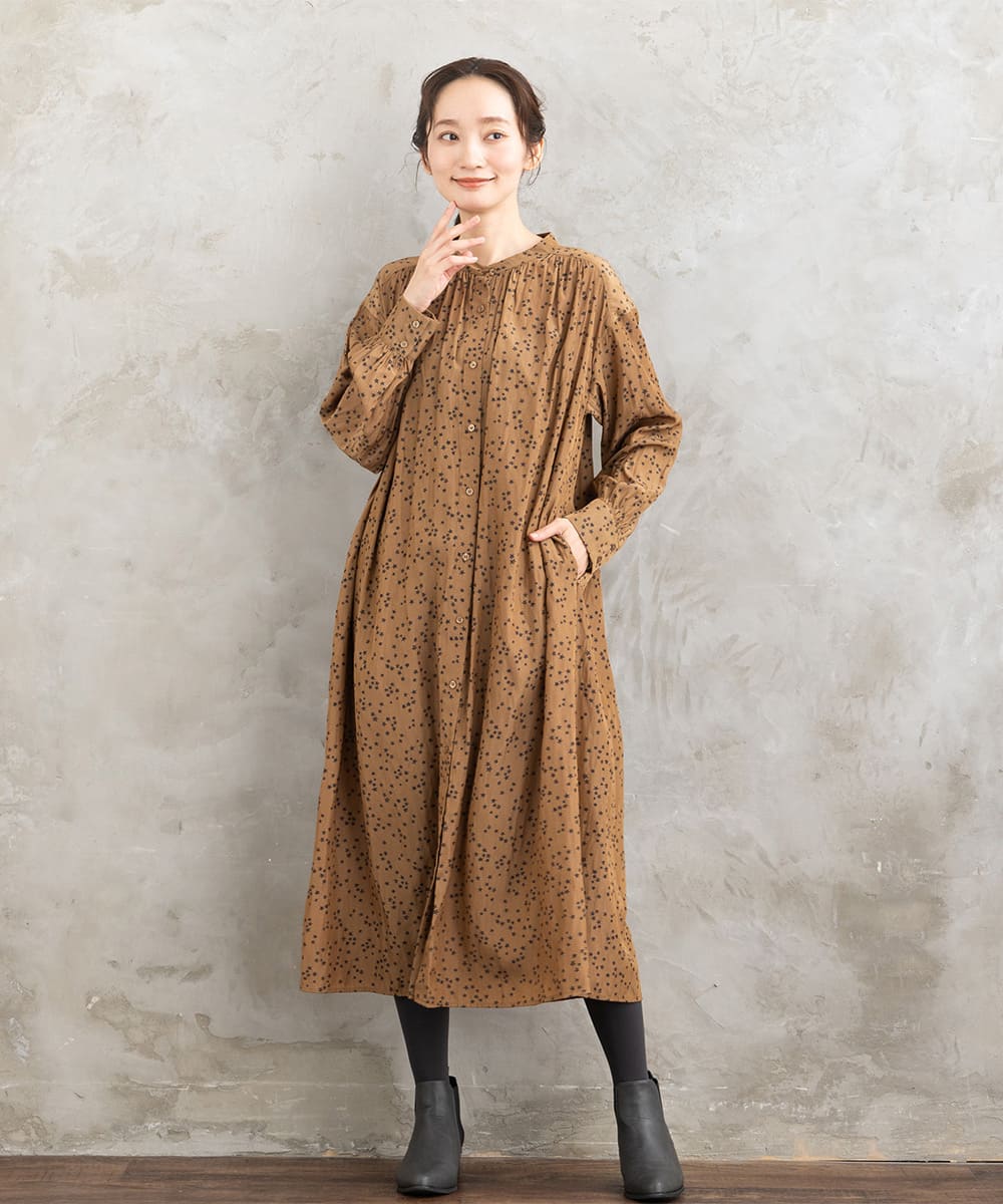 21号(6L～) パウダーサテンスタープリントワンピース