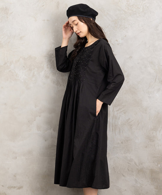 INDESIGN ビーズラインピンタックワンピース