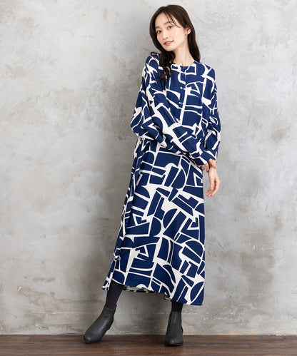 30-9668 b.young [リミサロ]ジオメトリックプリントワンピース