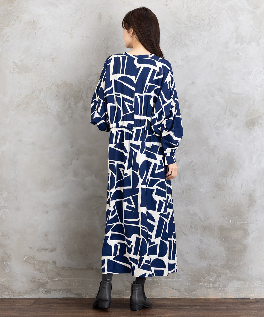 30-9668 b.young [リミサロ]ジオメトリックプリントワンピース