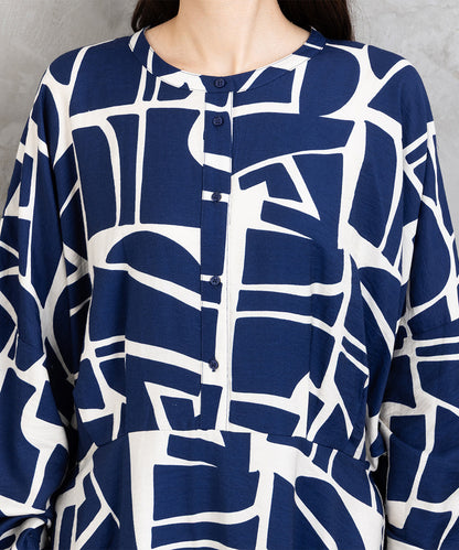 30-9668 b.young [リミサロ]ジオメトリックプリントワンピース