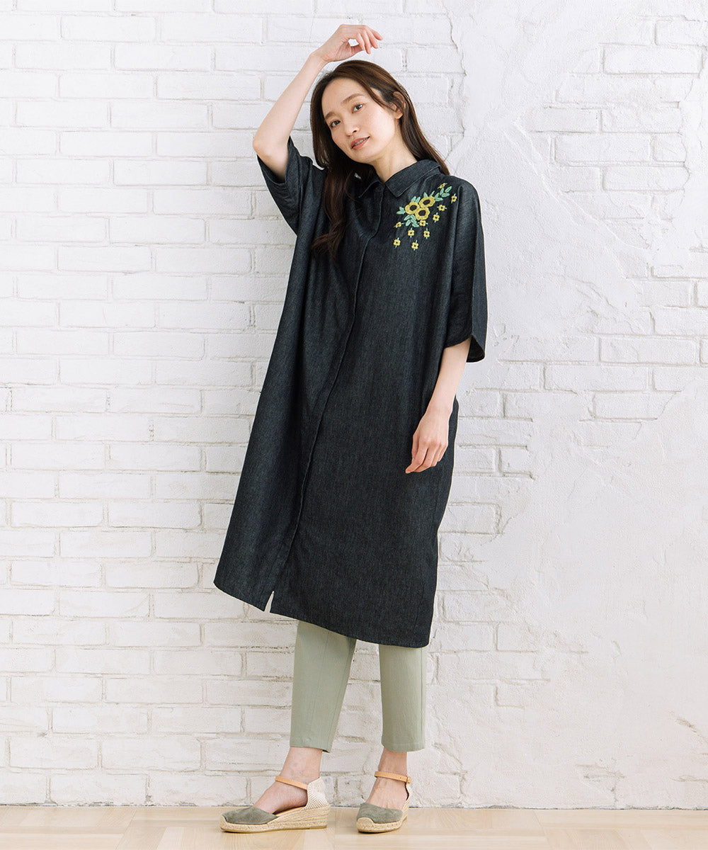 INDESIGN ワンポイントフラワーエンブロイダリーデニムワンピース