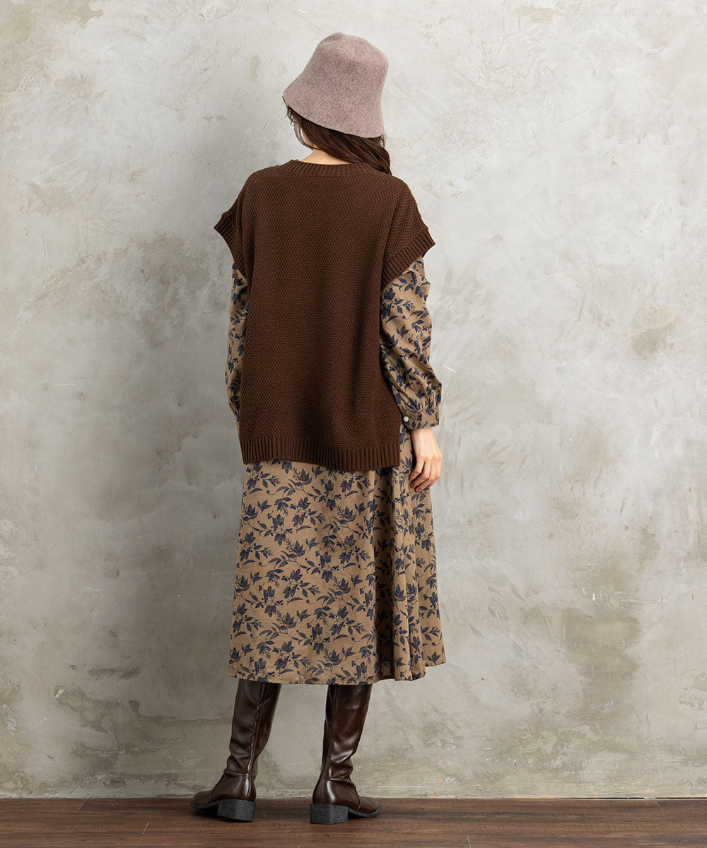 INDESIGN ケーブルニットベスト×ボタニカルワンピースアンサンブル