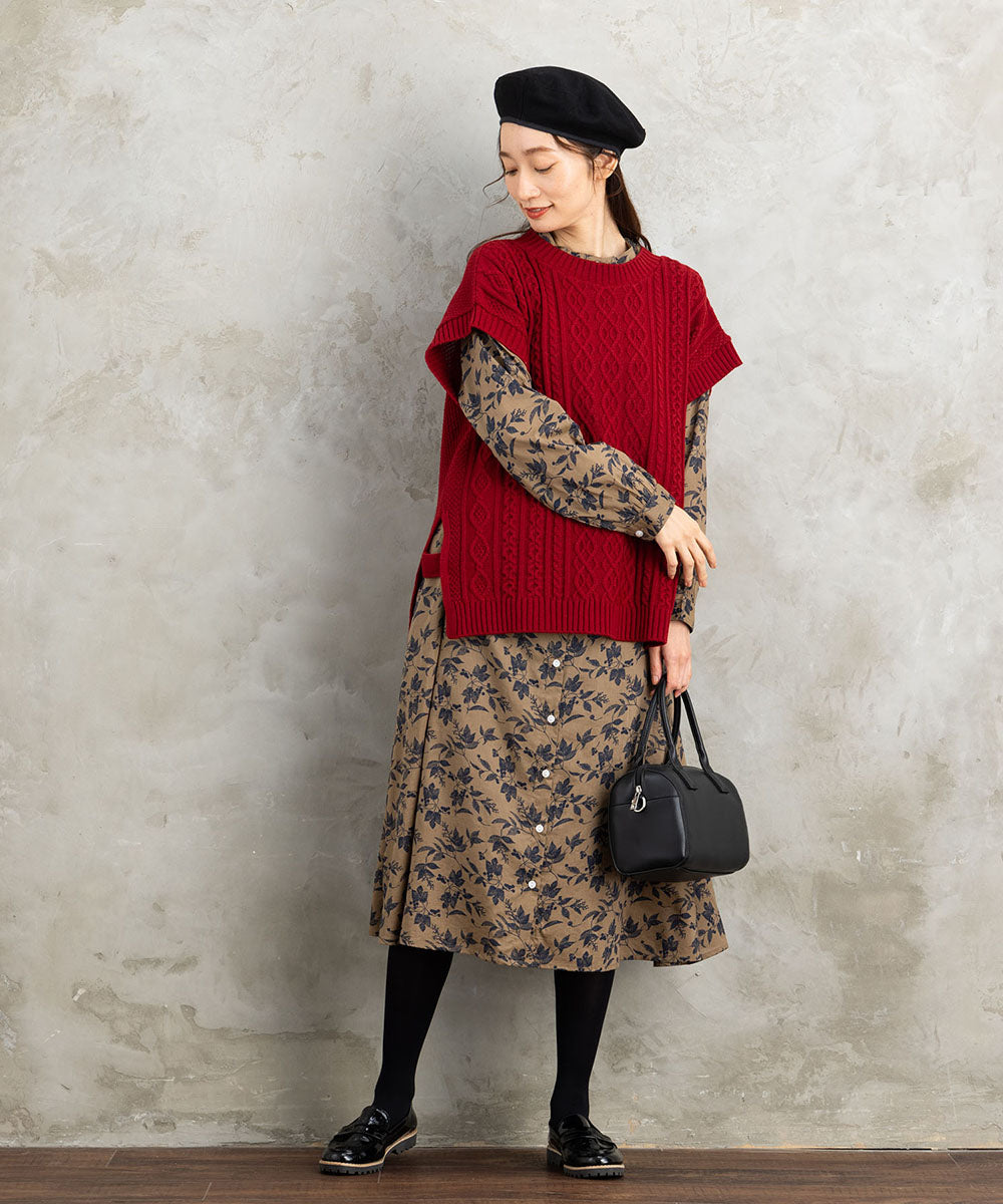 INDESIGN ケーブルニットベスト×ボタニカルワンピースアンサンブル