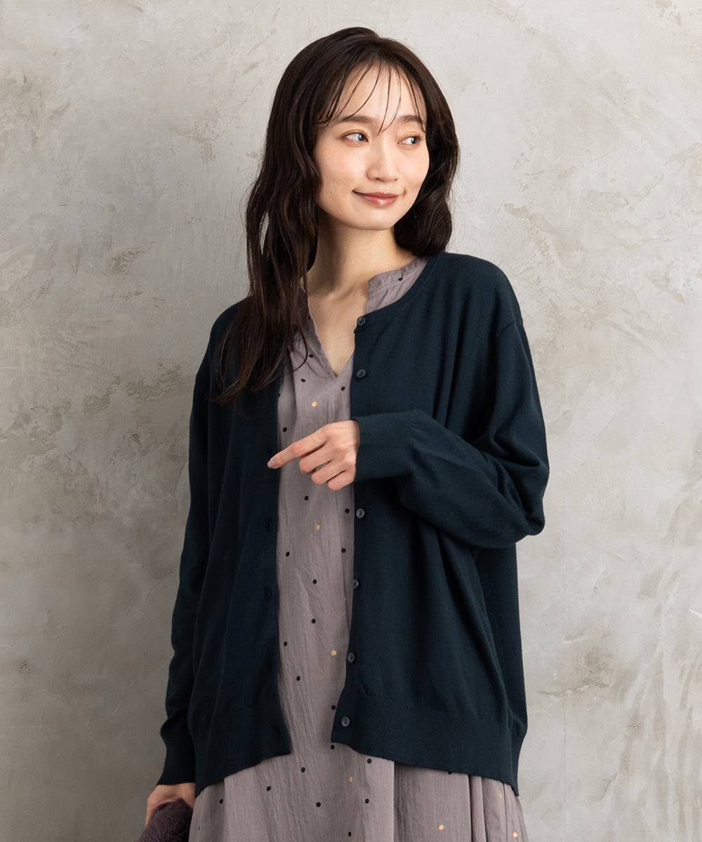 クルーネックカーディガン