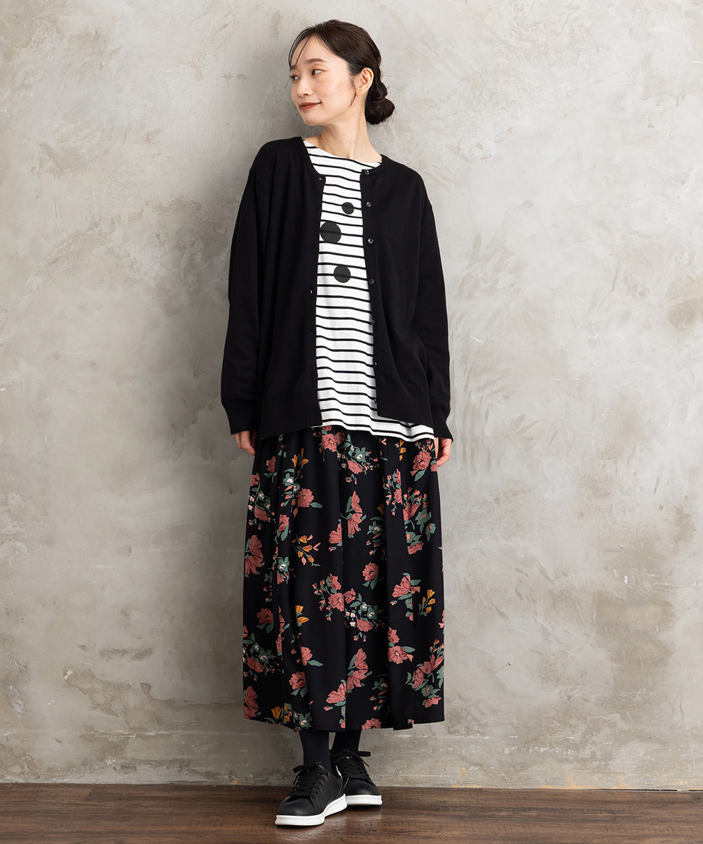 クルーネックカーディガン