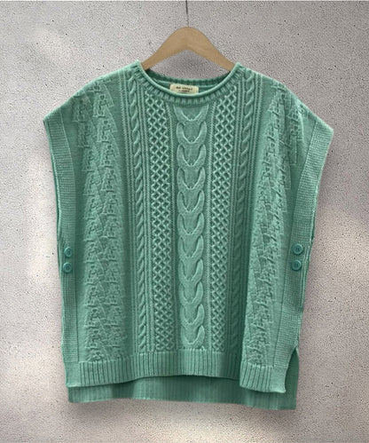 21号(6L～) [MADE IN JAPAN]ケーブル柄ニットベスト