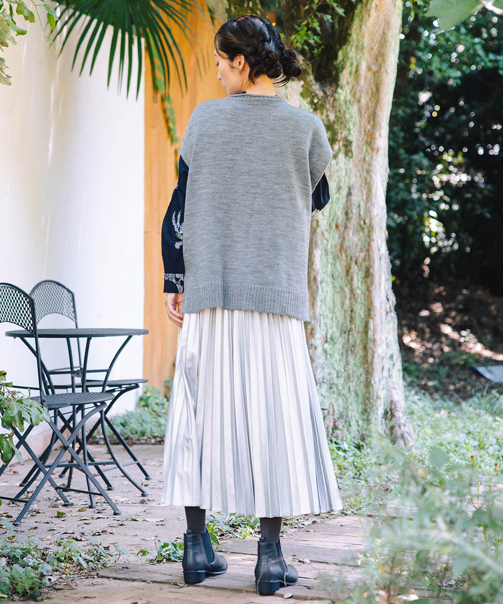 21号(6L～) [MADE IN JAPAN]ケーブル柄ニットベスト