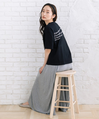 21号(6L～) [Rogique]THE MACMILLAN Alice Queen of Heartsバックプリントスペード刺繍Tシャツ