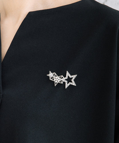 スタービジューブローチ