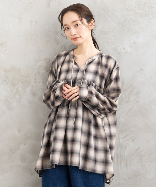 大きいサイズ レディース ギャザーブラウス アソートチェック柄 袖シャーリング｜大きいサイズ レディース ブランド 通販 安い WEB限定 カジュアル コーデ ファッション