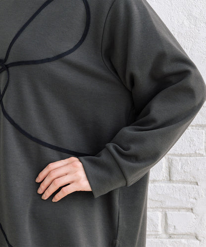 【sabstreet bis】【web限定】 コードエンブロイダリープルオーバー