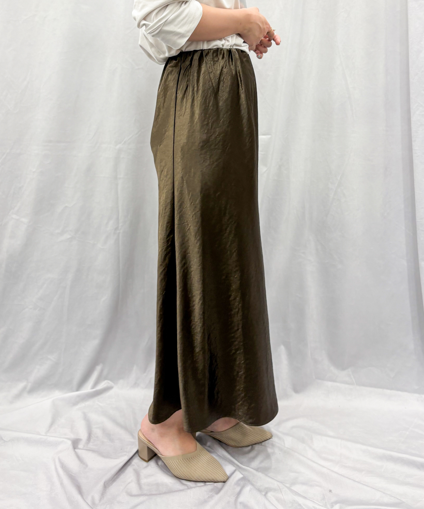 【INNOWAVE】【R】シルキーサテンフレアスカート