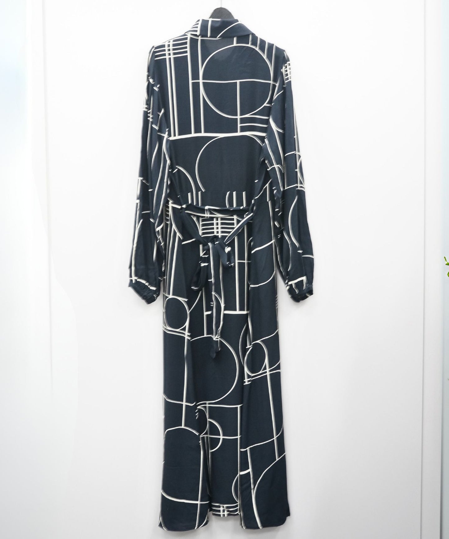 【la fée maraboutée】ラインアートシャツワンピース