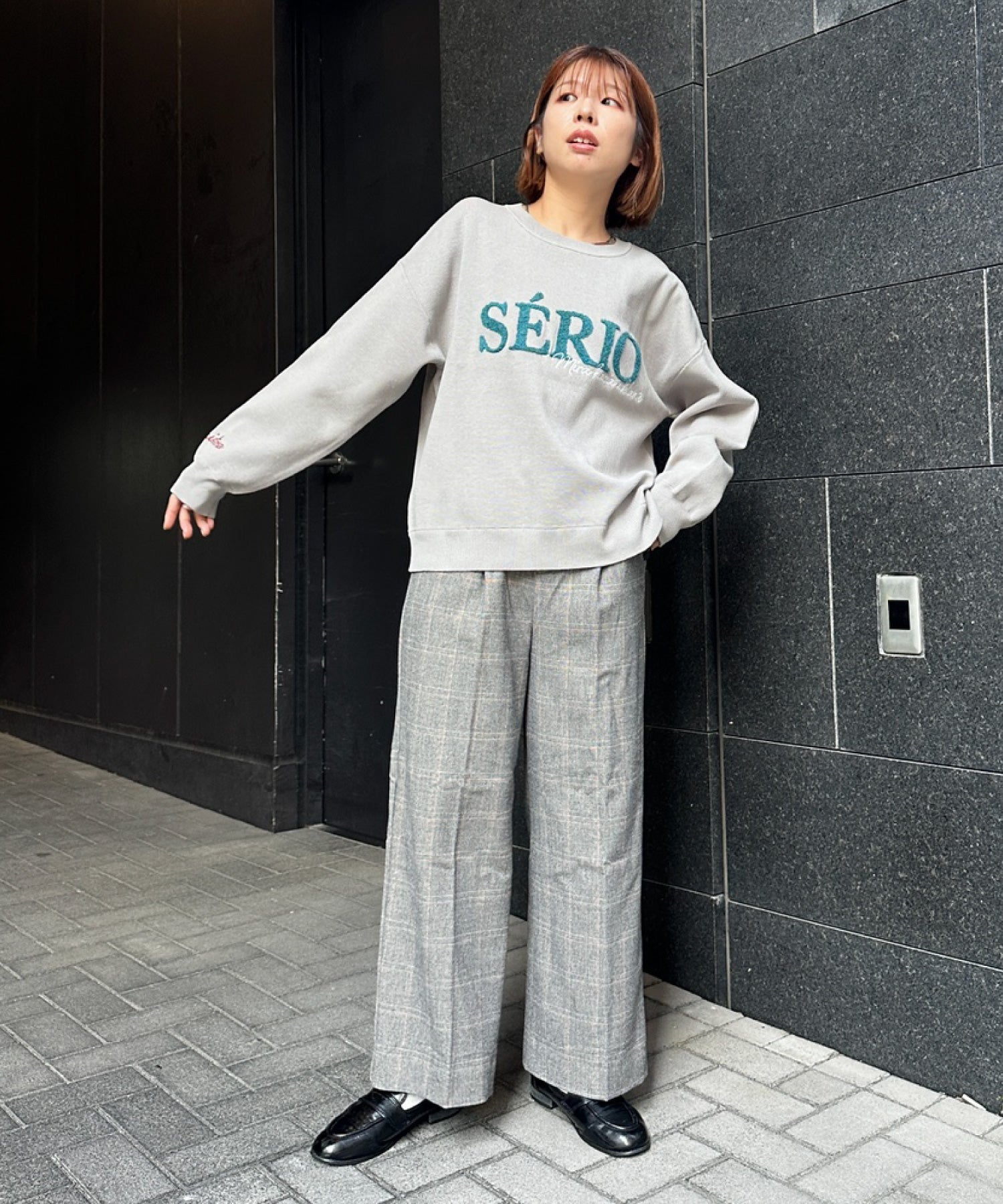 【FONT LAB】スウェットライクシェニールロゴニット