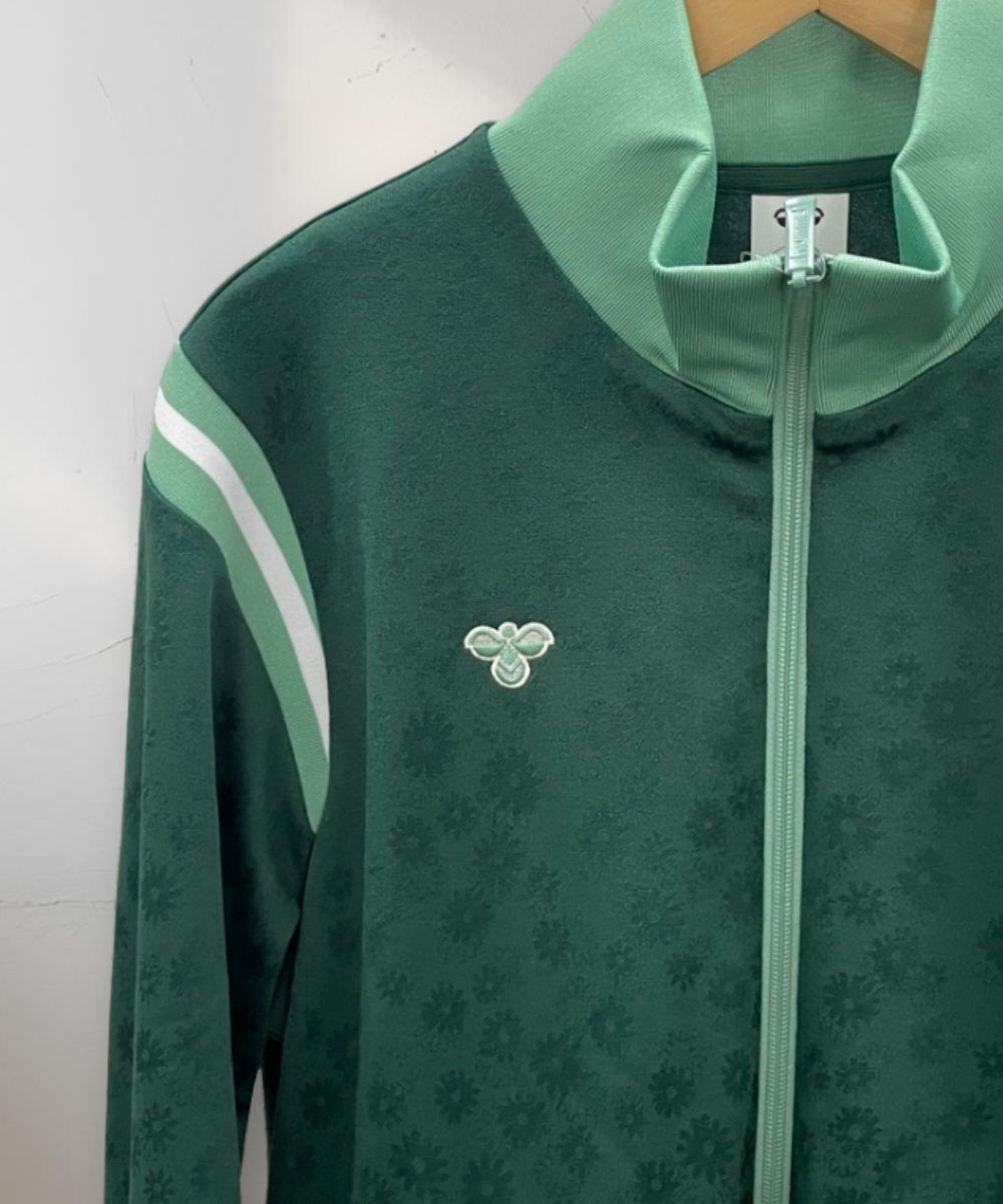 hummel フラワージャカードトラックジャケット