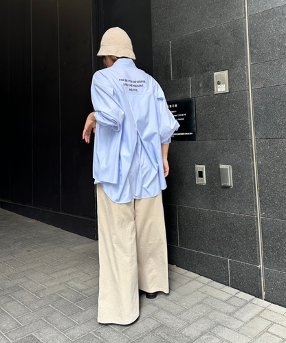 【FONT LAB】バックロゴフレアシャツ