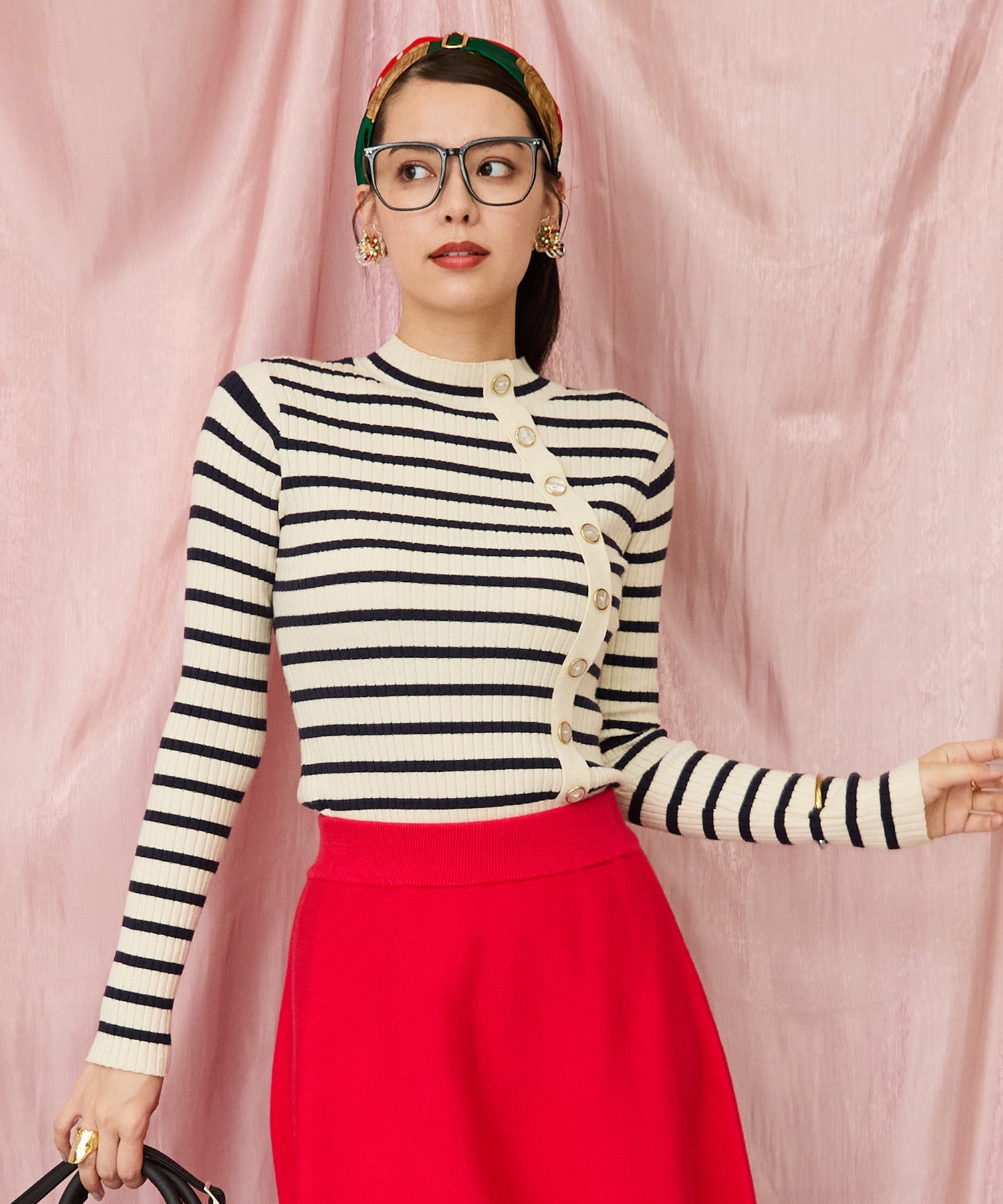 51-5650【FONT LAB】アシンメトリー釦ハイネックリブニット