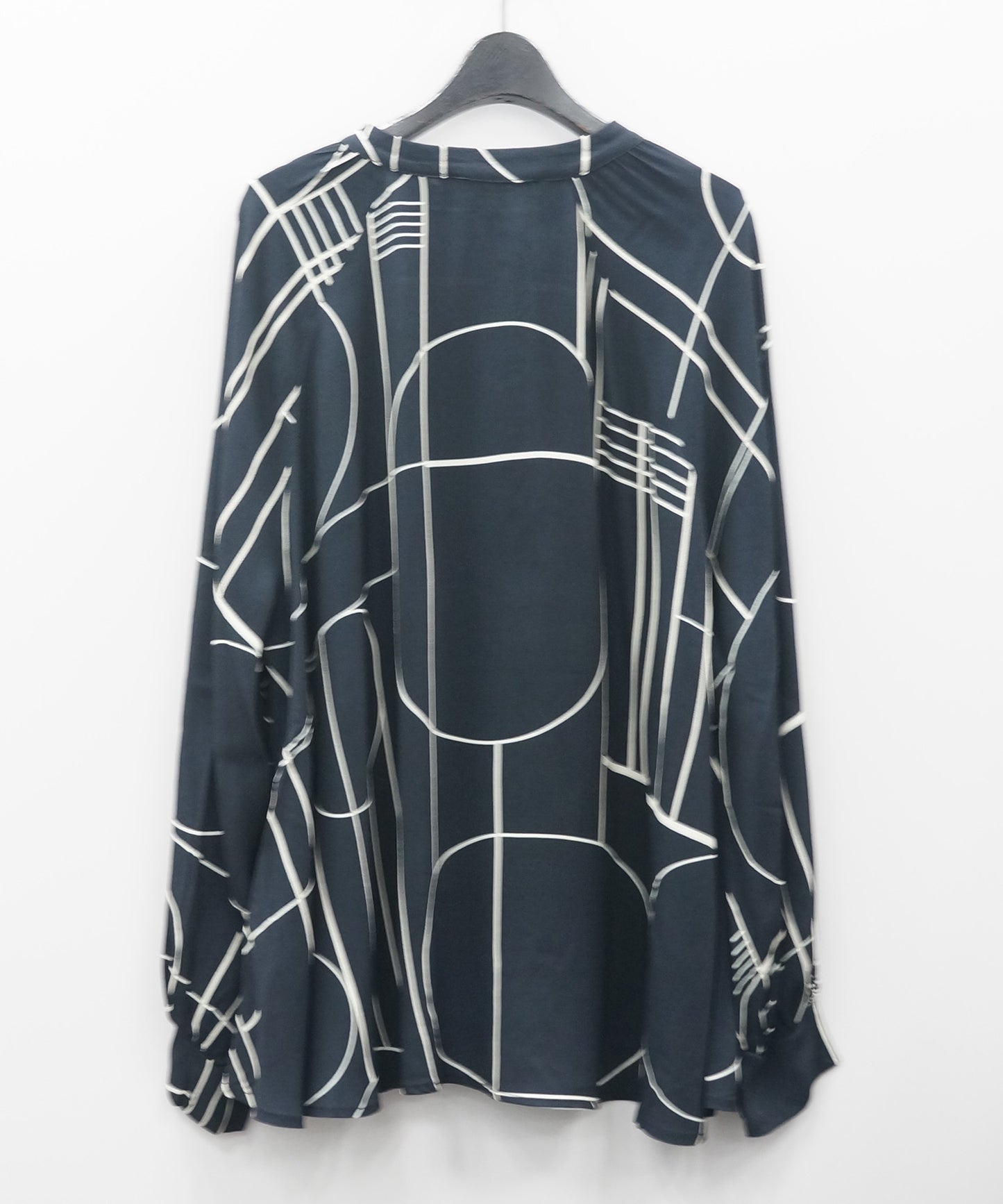 01-5927【la fée maraboutée】【周年】ラインアートバンドカラーブラウス