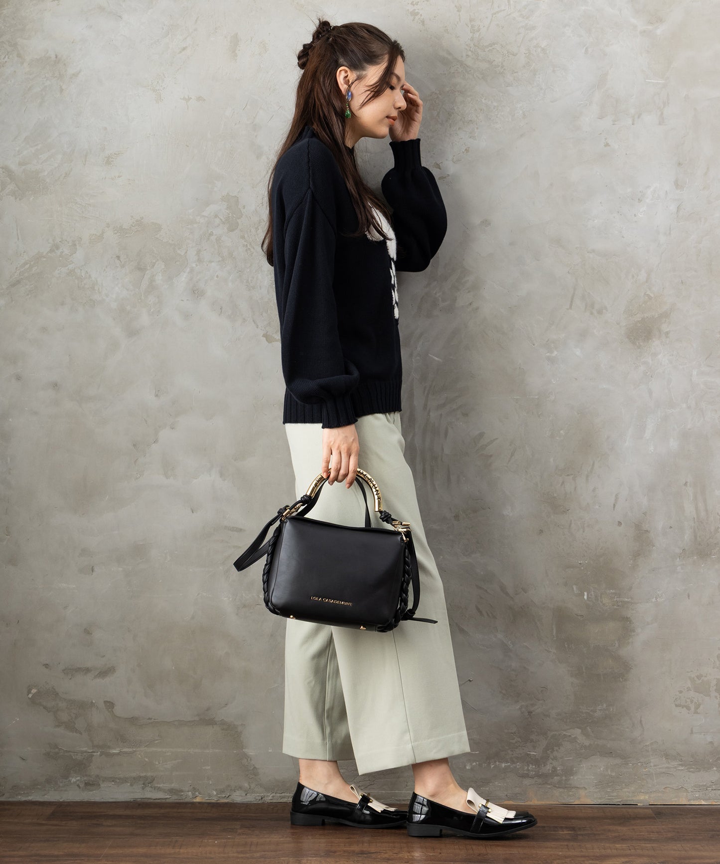 【LOLA CASADEMUNT 】メタリックハンドルクロスボディBAG