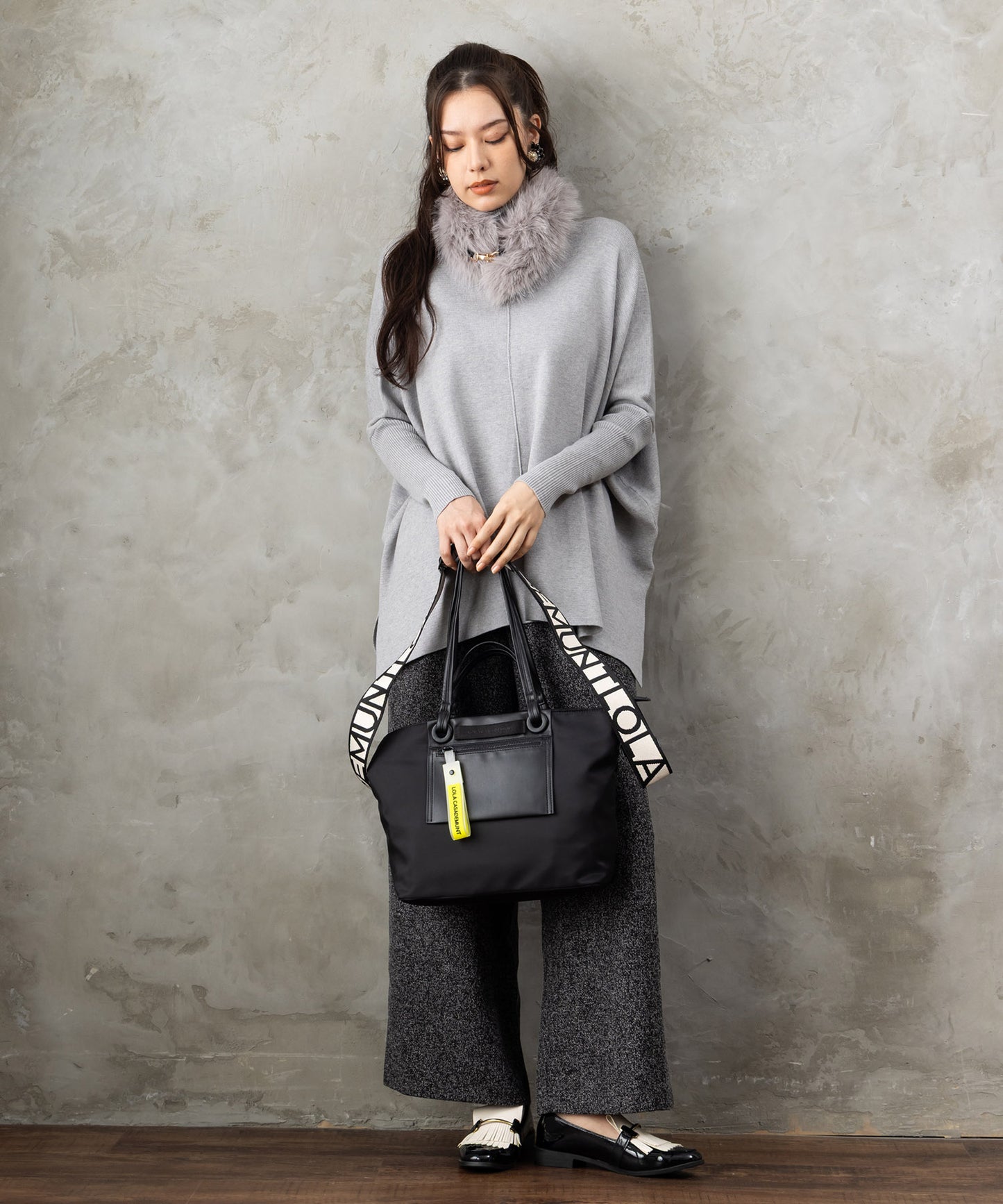 83-6392【LOLA CASADEMUNT 】【周年】ネオンディティールナイロントートBAG