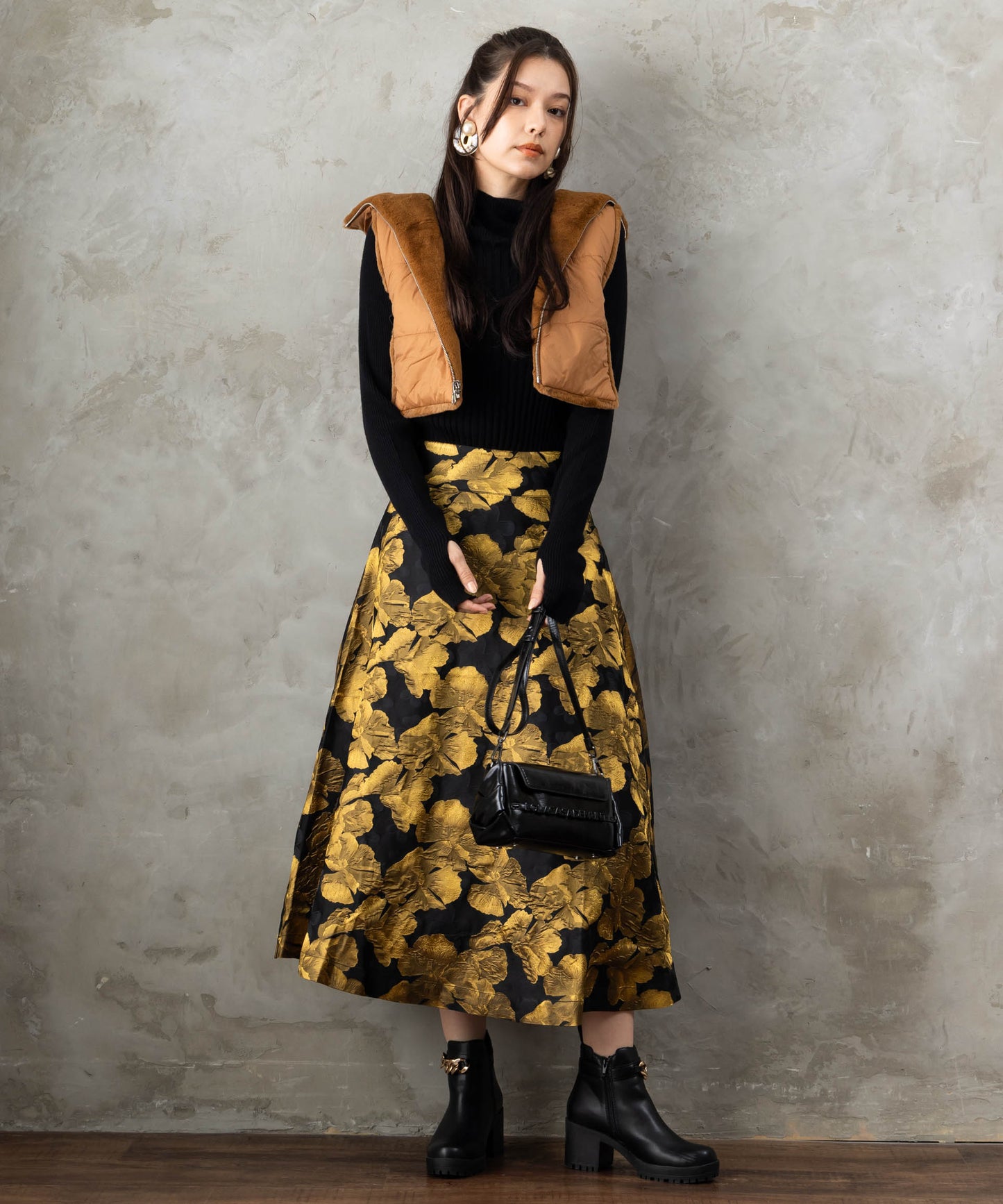 83-6394【LOLA CASADEMUNT 】サイドブレイドクロスボディBAG