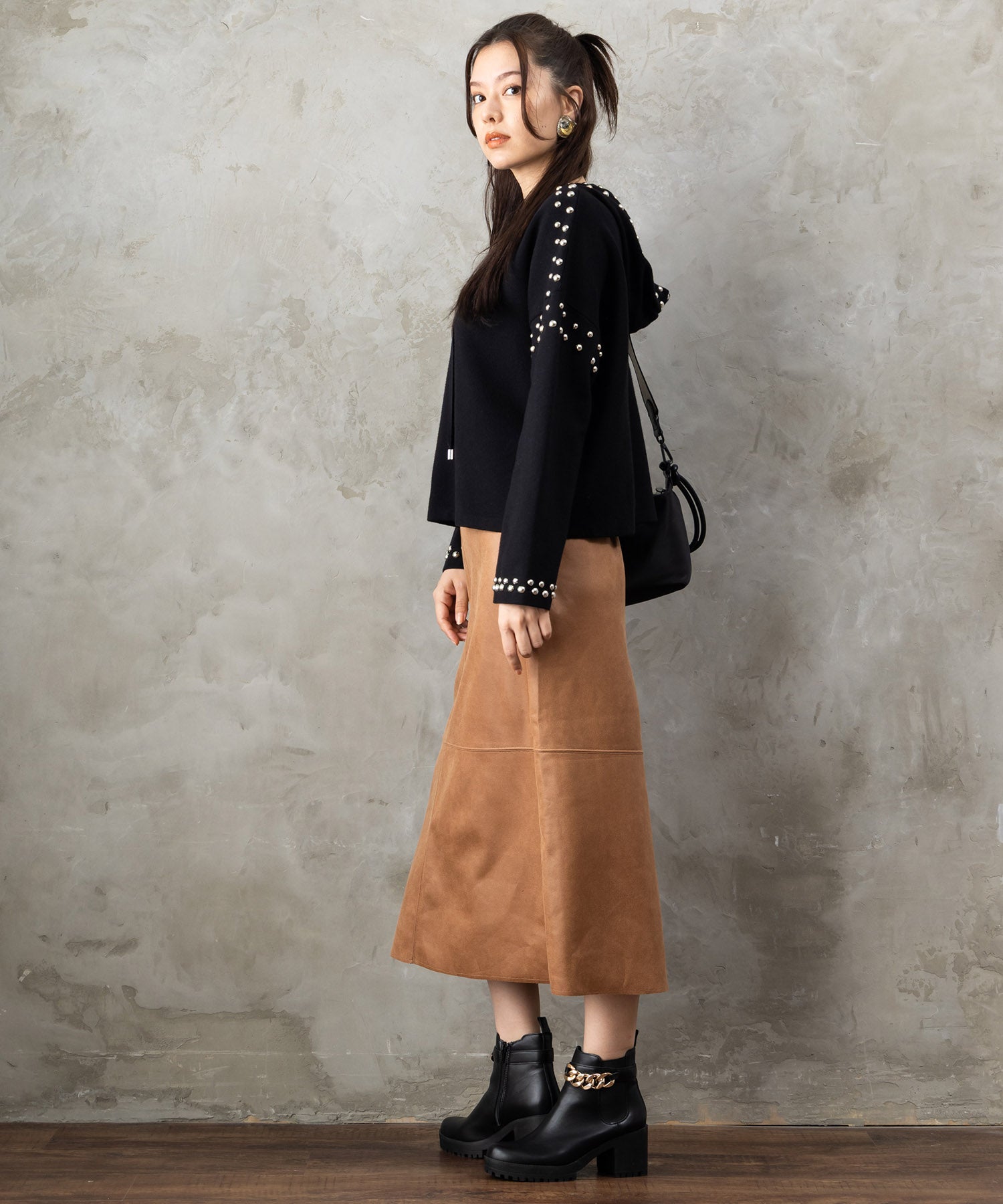 51-5675【BSB】スタッズデザインパーカ