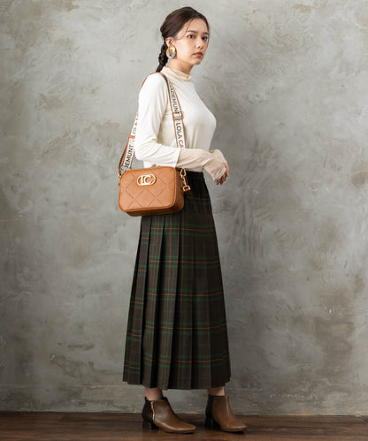 83-6368【LOLA CASADEMUNT 】キルティングフェイクレザーBAG