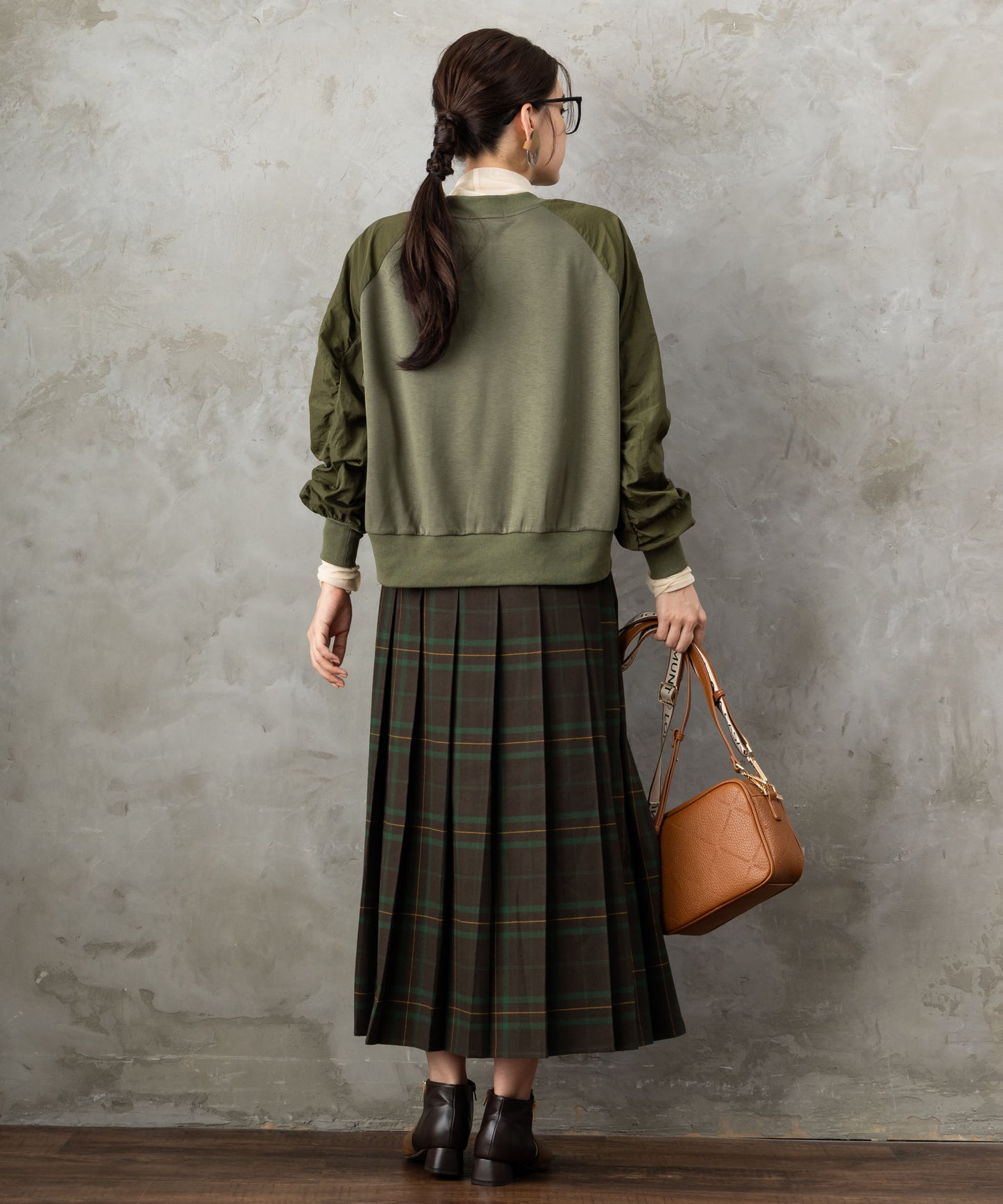 83-6368【LOLA CASADEMUNT 】キルティングフェイクレザーBAG