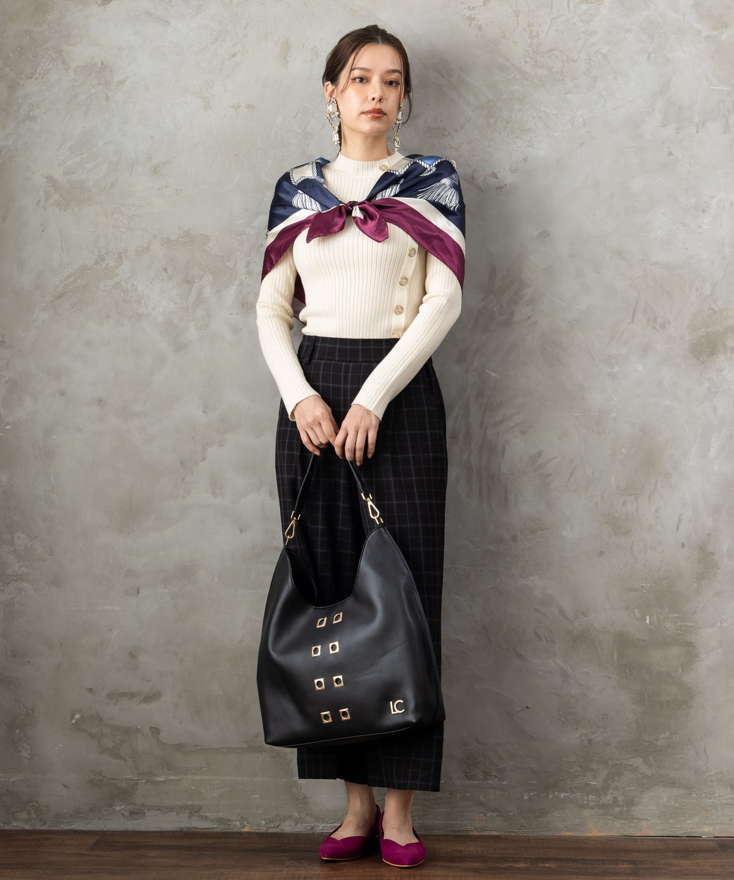 83-6390【LOLA CASADEMUNT 】スクエアメタルアイレットトートBAG