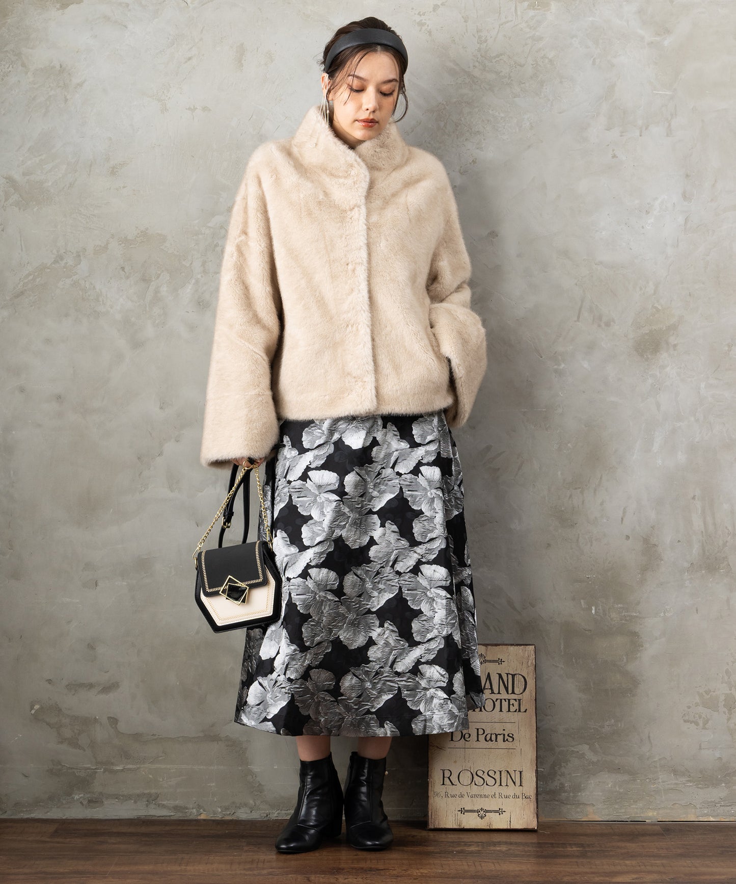 73-5575【DERHY】アルパカライクファースタンドカラーショートコート