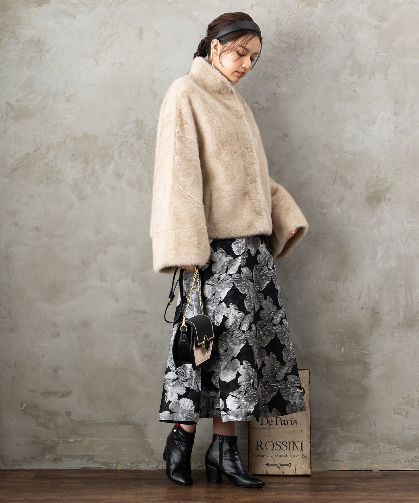 73-5575【DERHY】アルパカライクファースタンドカラーショートコート