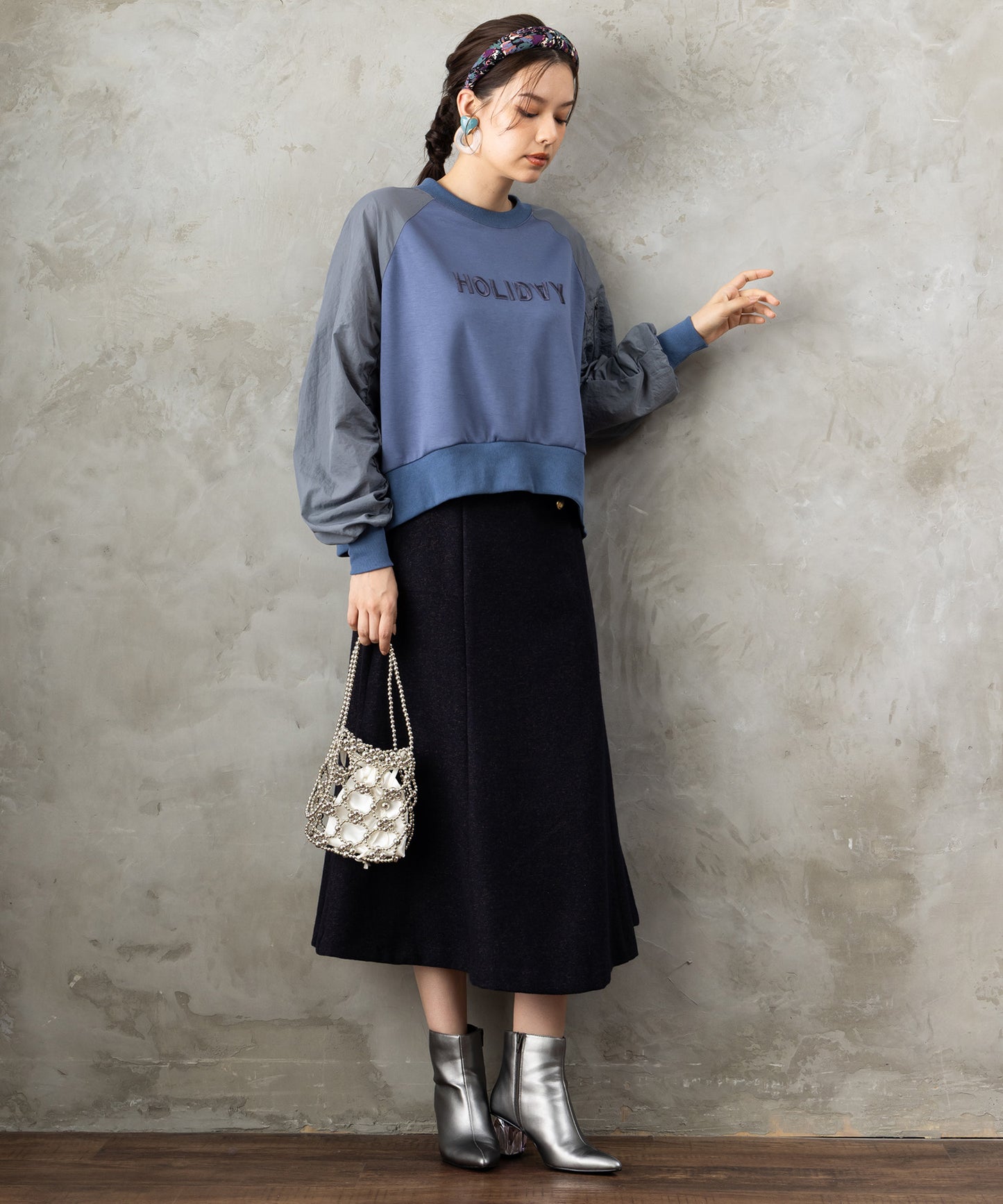 61-5850【FONT LAB】異素材コンビエンブロイダリーロゴスウェット