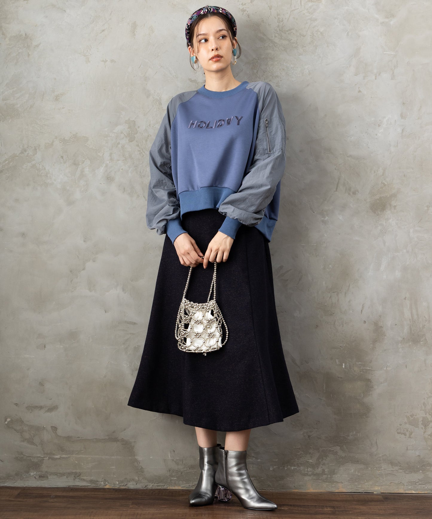 61-5850【FONT LAB】異素材コンビエンブロイダリーロゴスウェット