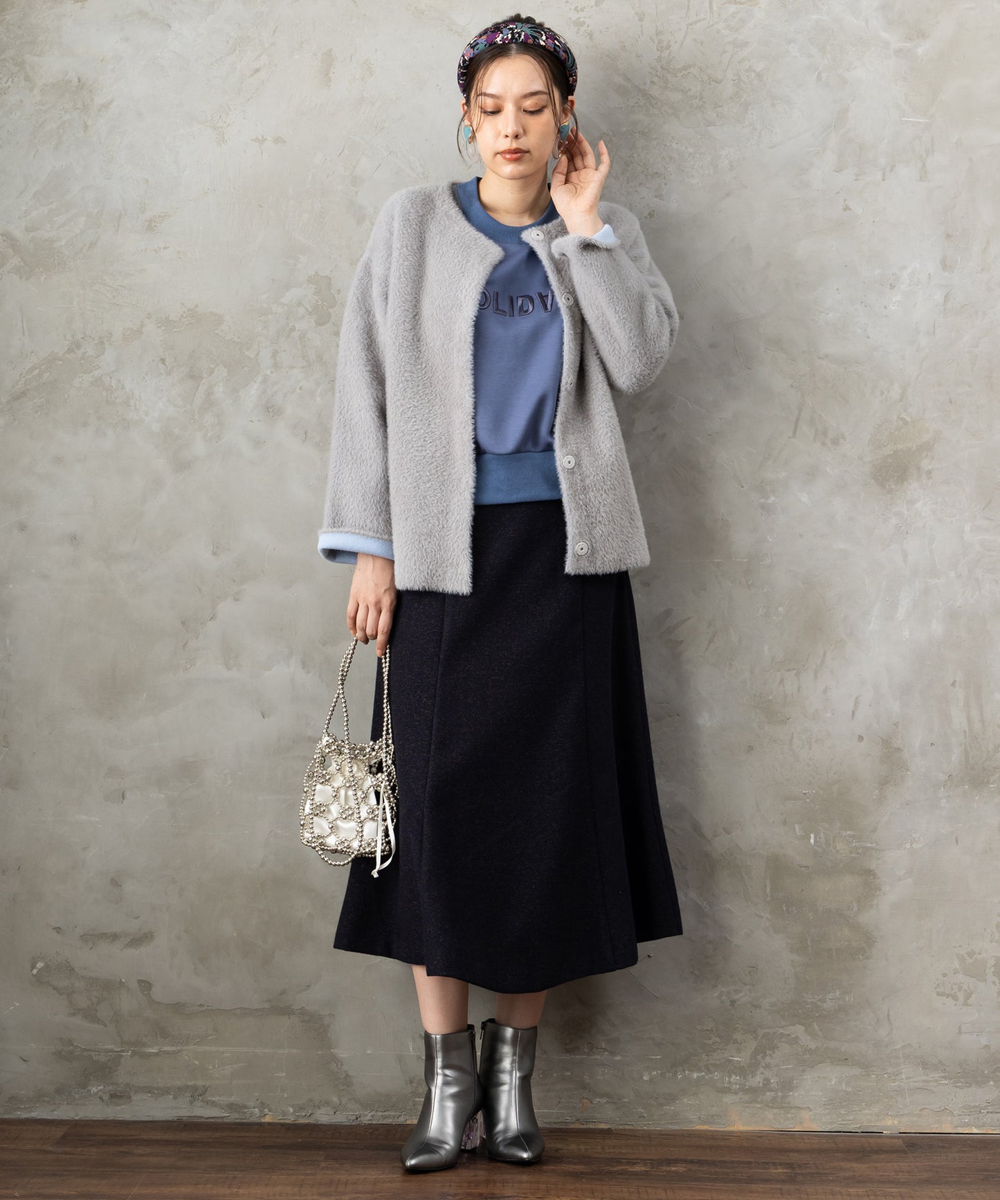 61-5850【FONT LAB】異素材コンビエンブロイダリーロゴスウェット