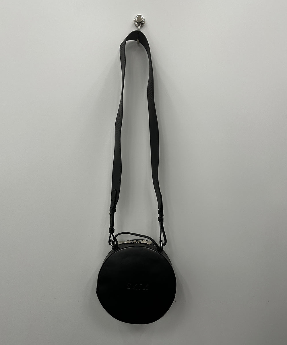 83-3272 SKFK [リミサロ]レザーラウンドショルダーバッグ