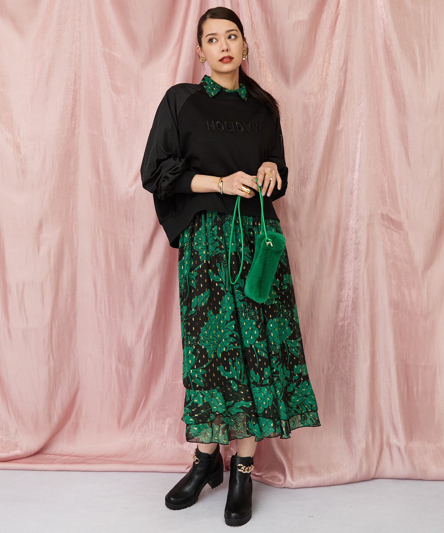 30-6346【WILD PONY】メタリックＪＱＸフラワープリントワンピース