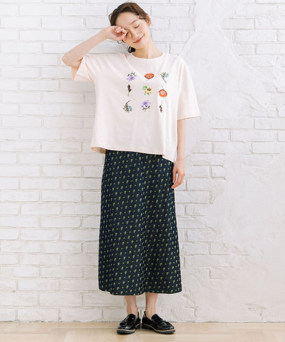 NUMPH オーガニックコットンフラワーエンブロイダリーTシャツ