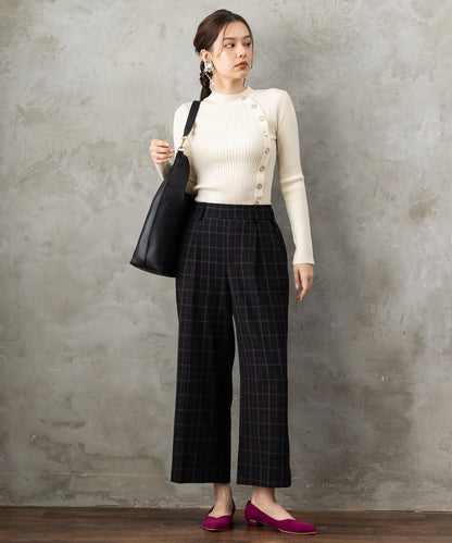 51-5650【FONT LAB】アシンメトリー釦ハイネックリブニット