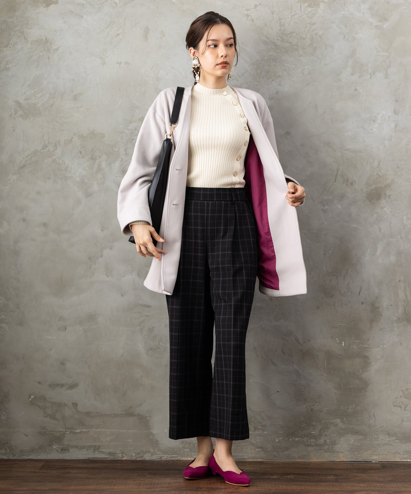 51-5650【FONT LAB】アシンメトリー釦ハイネックリブニット