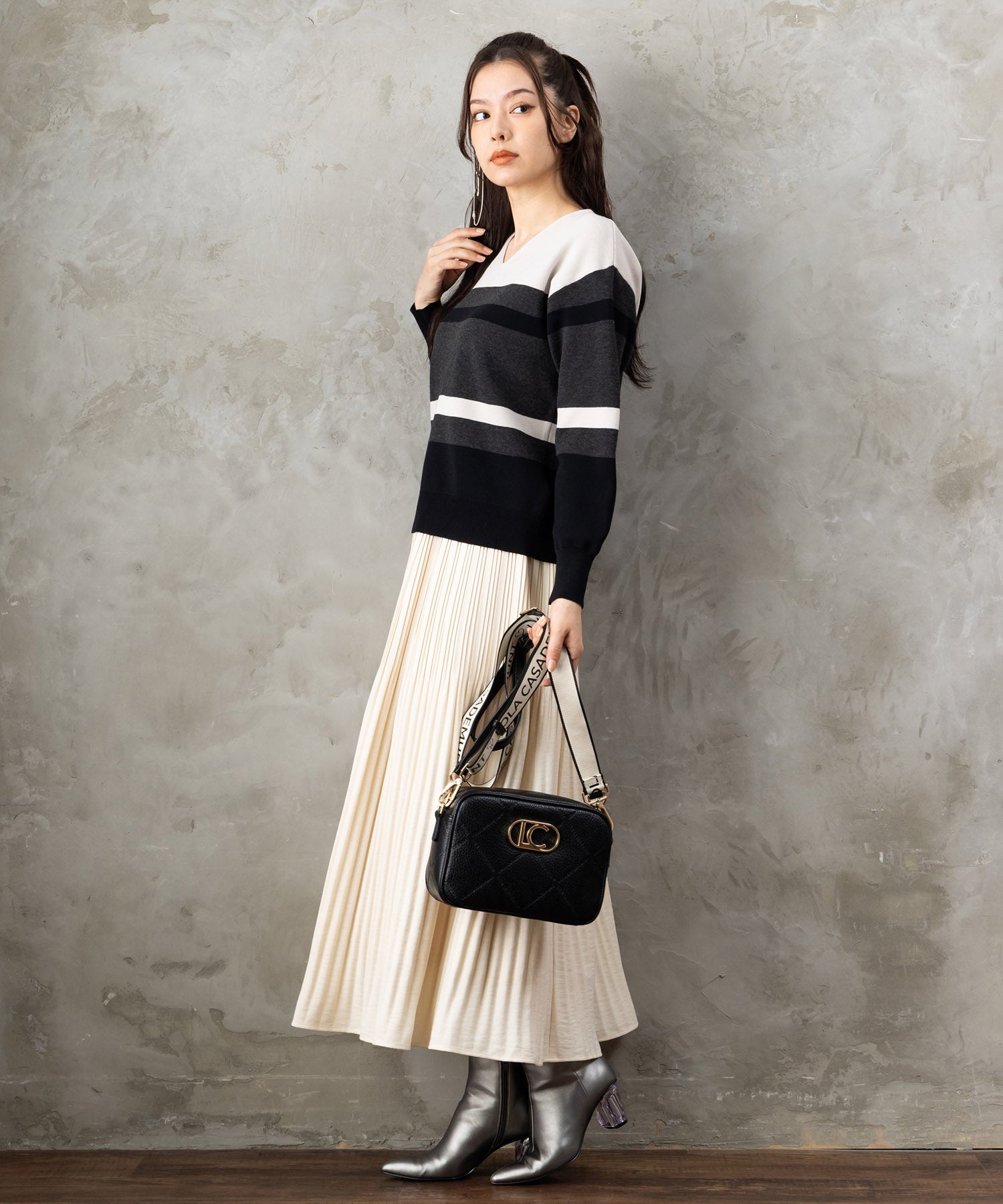 【JETSET SOLO PLUS】マシュマロタッチミラノVネックニット