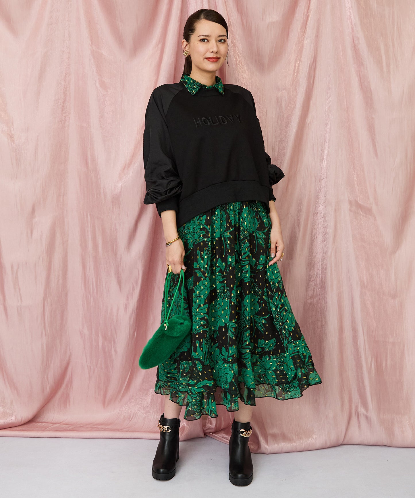 61-5850【FONT LAB】異素材コンビエンブロイダリーロゴスウェット