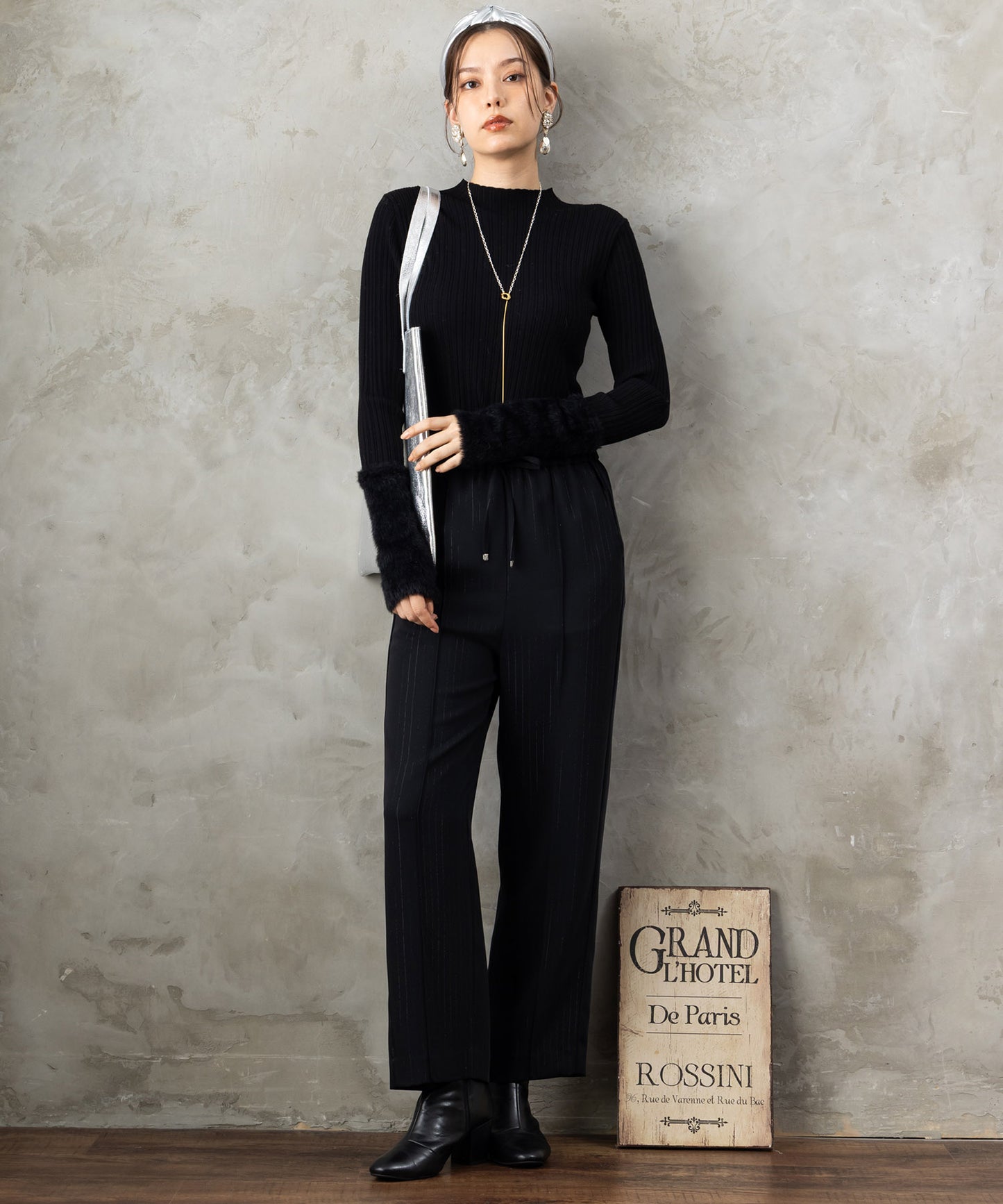 12-1898【JETSET SOLO PLUS】ラメピンストライプイージーパンツ